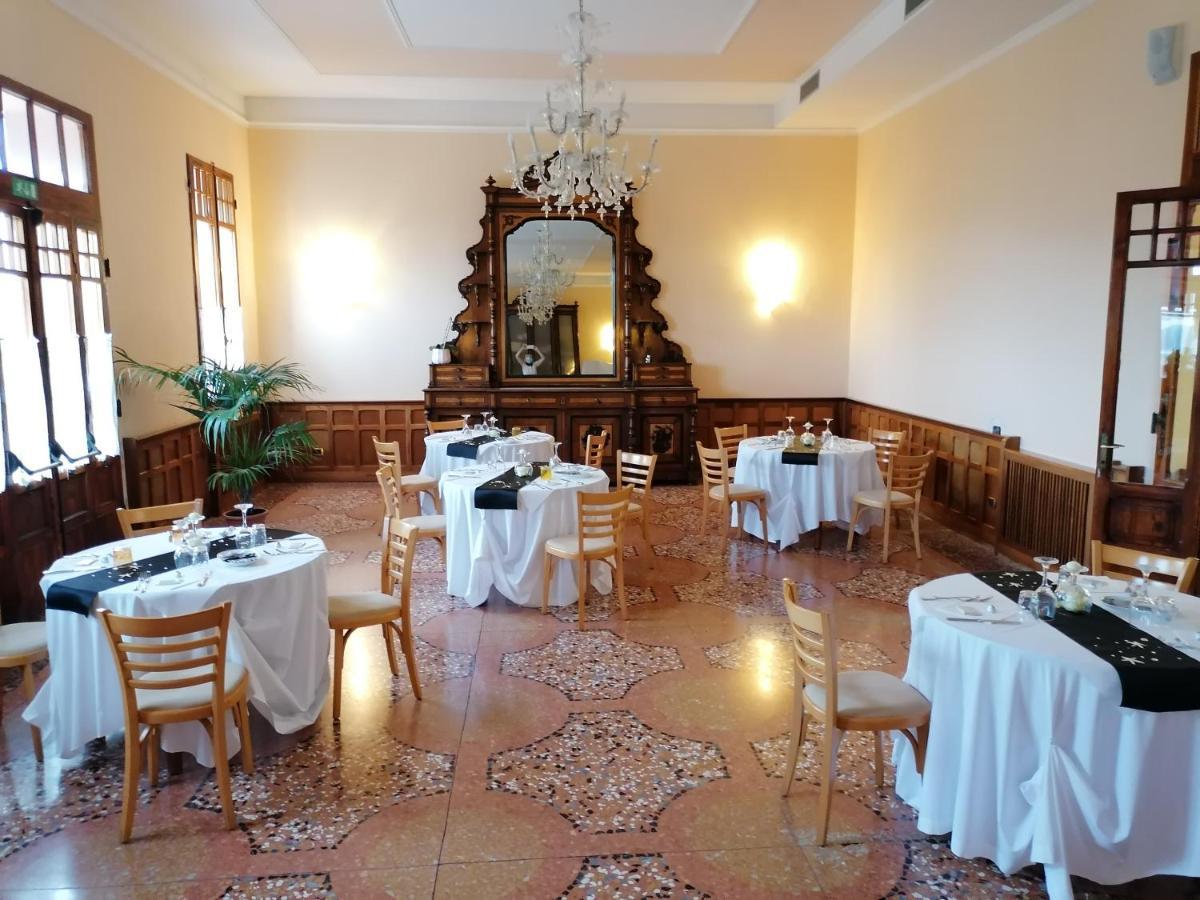 Hotel Antico Borgo Riolo Terme Exterior photo